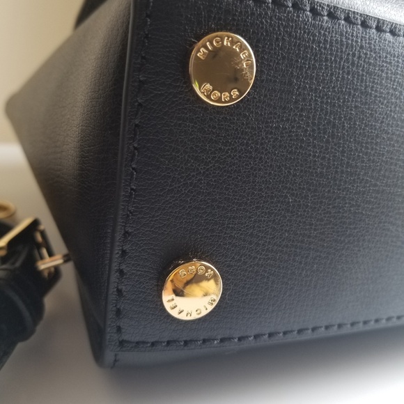 🚫SOLD🚫Michael Kors Satchel - Picture 4 of 8